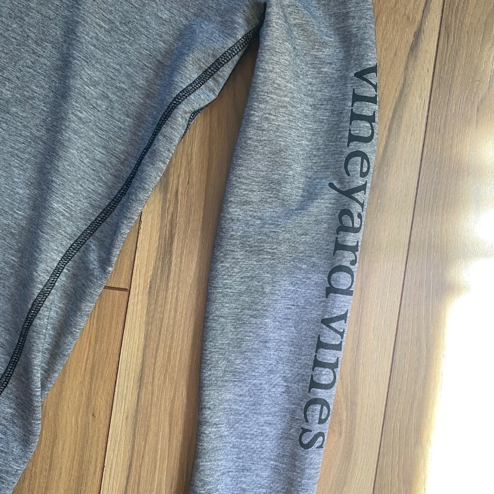 Vineyard Vines Long Sleeve Whale Performance Hoodie - Picture 5 of 10